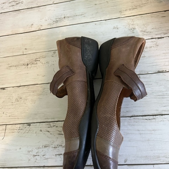 Taos Size 9 Brown Patch MaryJane Shoes - Picture 8 of 8